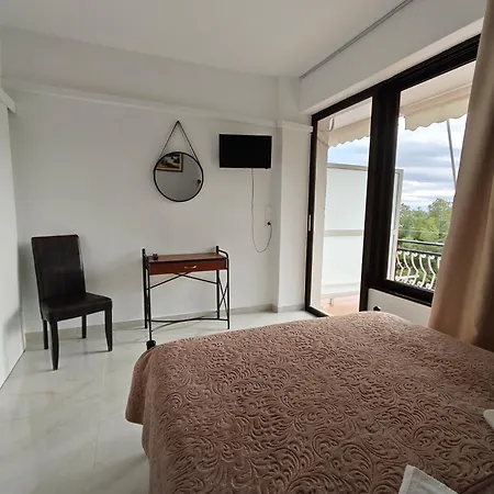 Lions 2 Studios & Apartments, Poros Island. Poros Town Extérieur photo