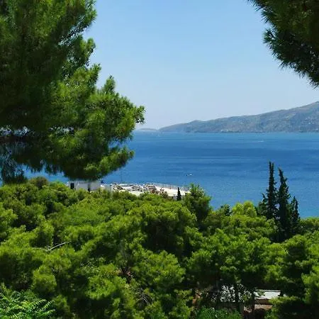 Lions 2 Studios & Apartments, Poros Island. Poros Town Extérieur photo