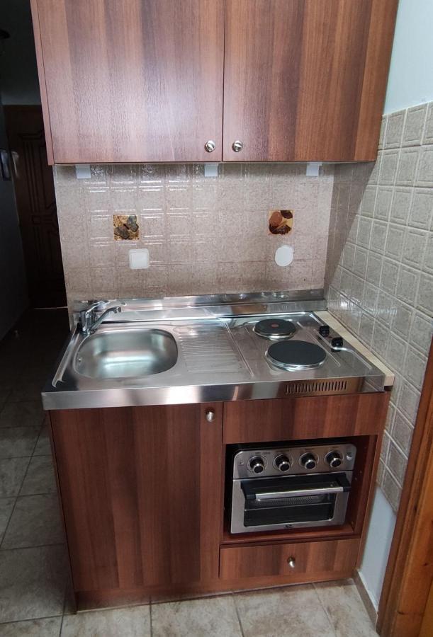 Lions 2 & Apartments, Poros Island. Poros Town