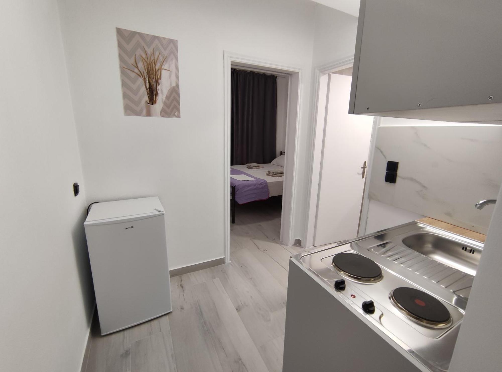 Lions 2 & Apartments, Poros Island.