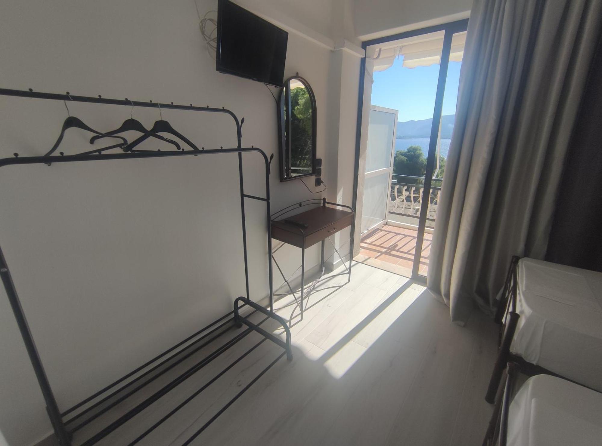Lions 2 & Apartments, Poros Island.