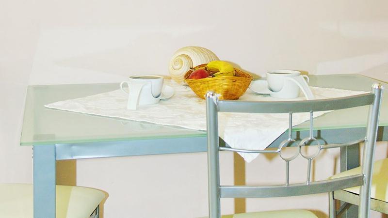Lions 2 & Apartments, Poros Island. דירה *